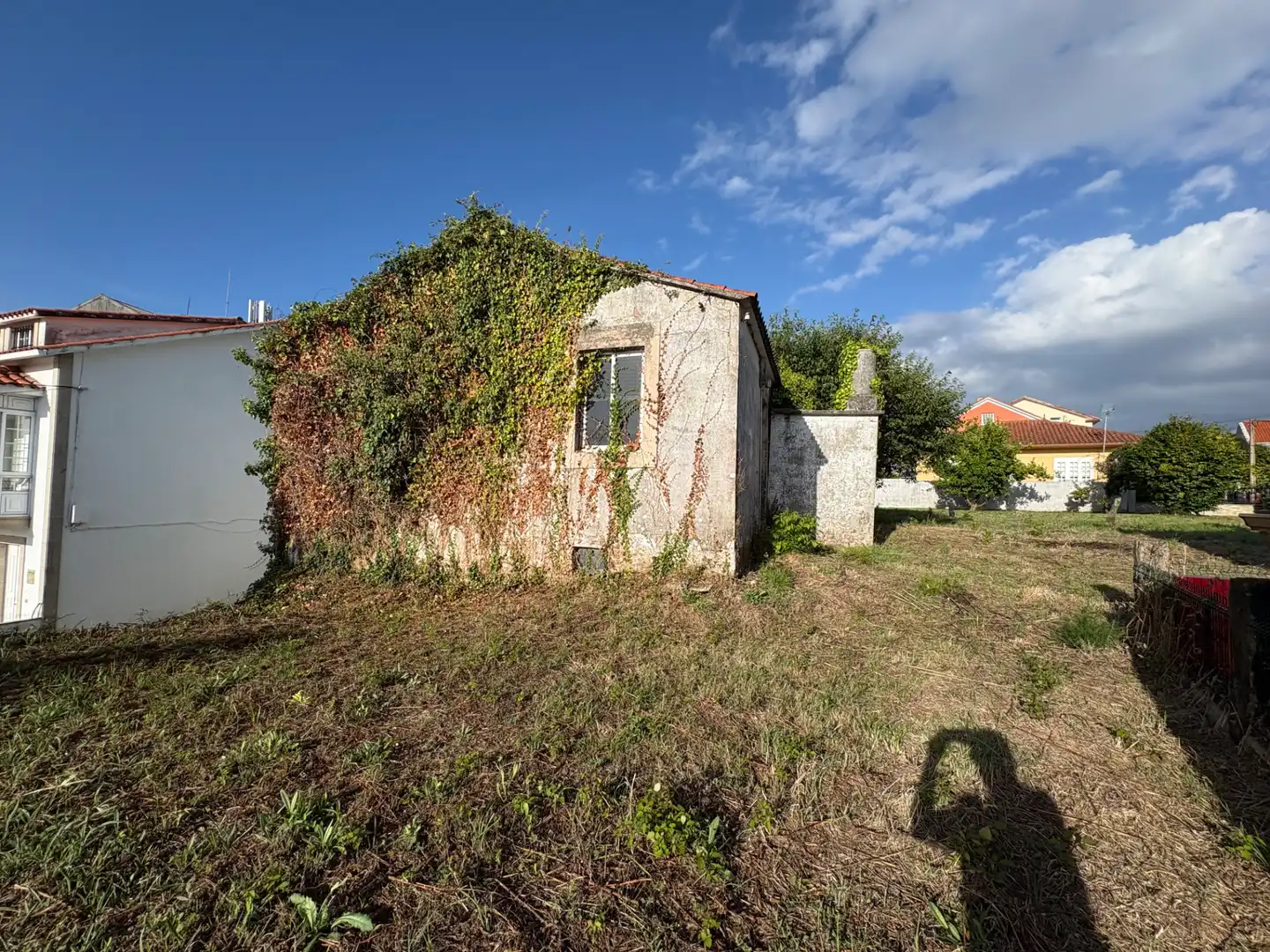 Houses for sale in Fene  with Private garden