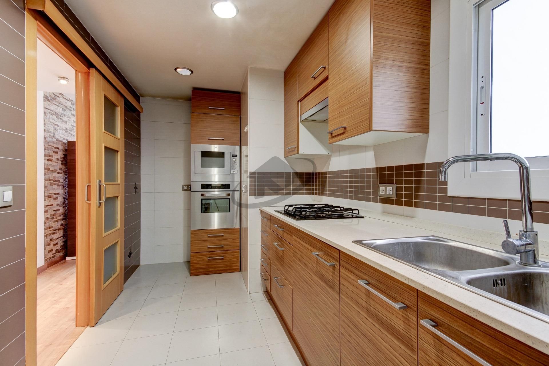 Kitchen of Flat for sale in Sabadell