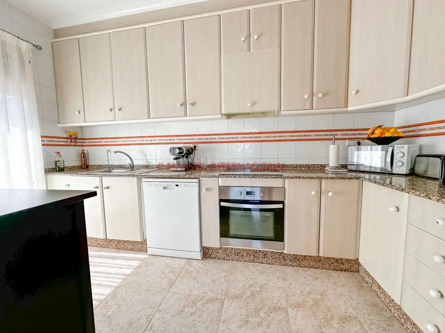 Cuina de Casa o xalet en venda en Orihuela amb Jardí privat, Terrassa i Traster