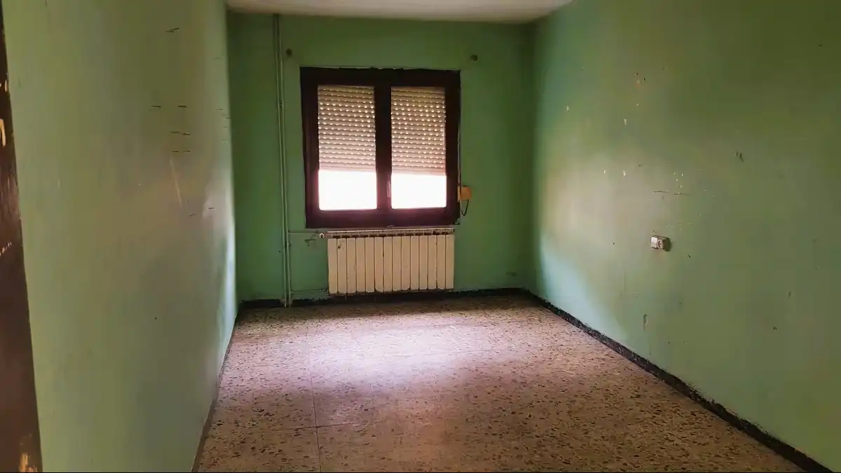 Habitación de Casa adosada en venta en Maials con Trastero y Alarma