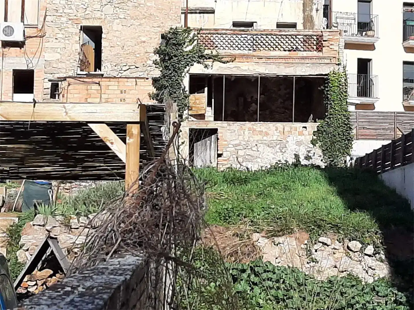 Vista exterior de Finca rústica en venda en Corbera de Llobregat