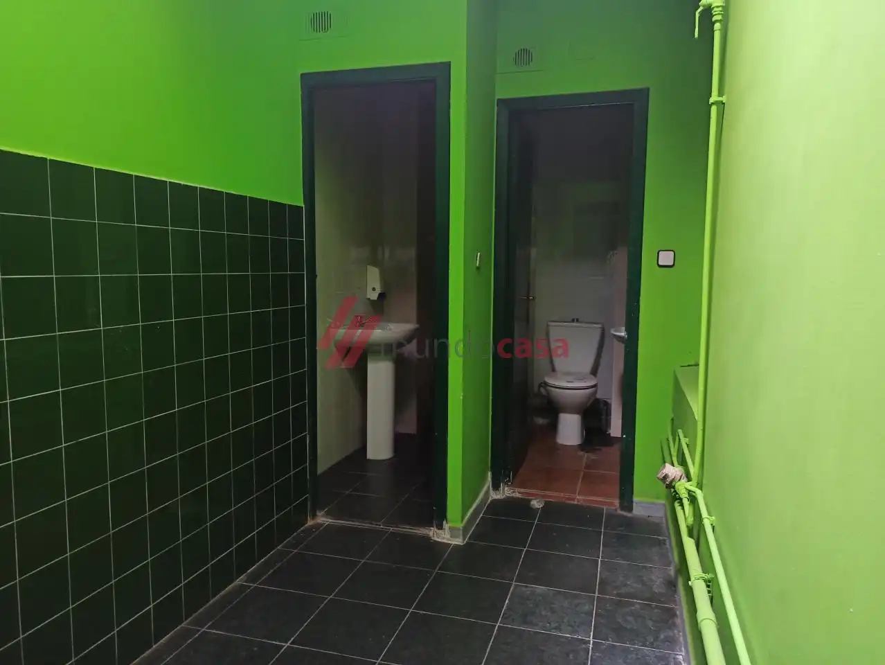 Badezimmer von Geschaftsraum zur Miete in Ferrol