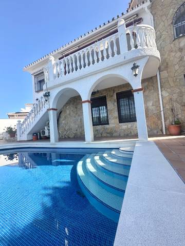 Casa-chalet en Venta en Caleta de Vélez