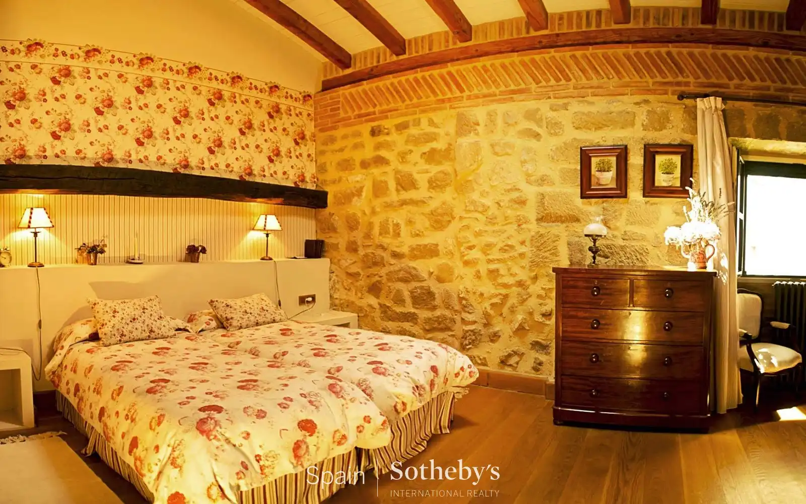 Schlafzimmer von Residential zum Verkauf in Villalba de Rioja