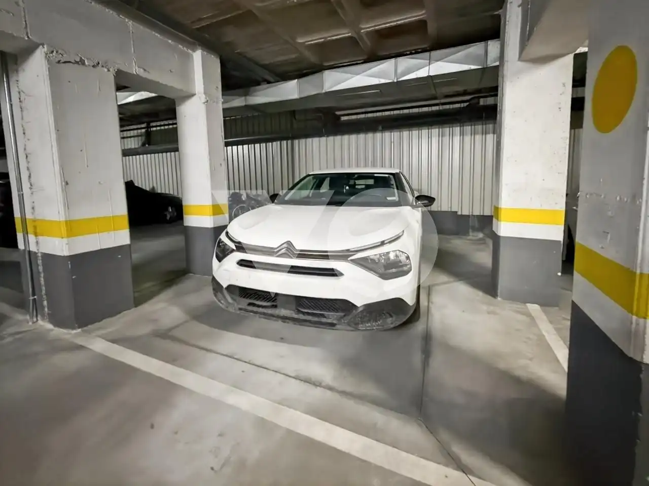 Parking de Piso en venta en Madrid con Calefacción, Parquet y Terraza