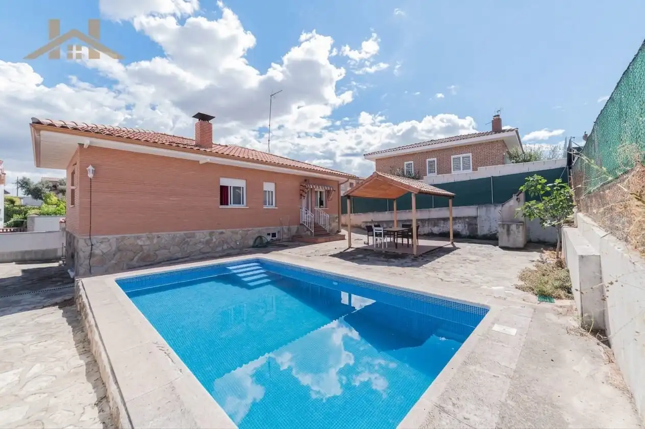 Villa con piscina in vendita a Méntrida