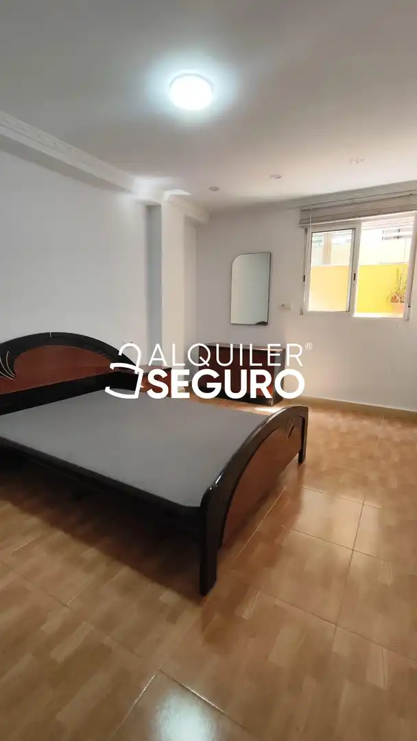 Bedroom of Flat for rent in Valencia  with Terrace and Furnished