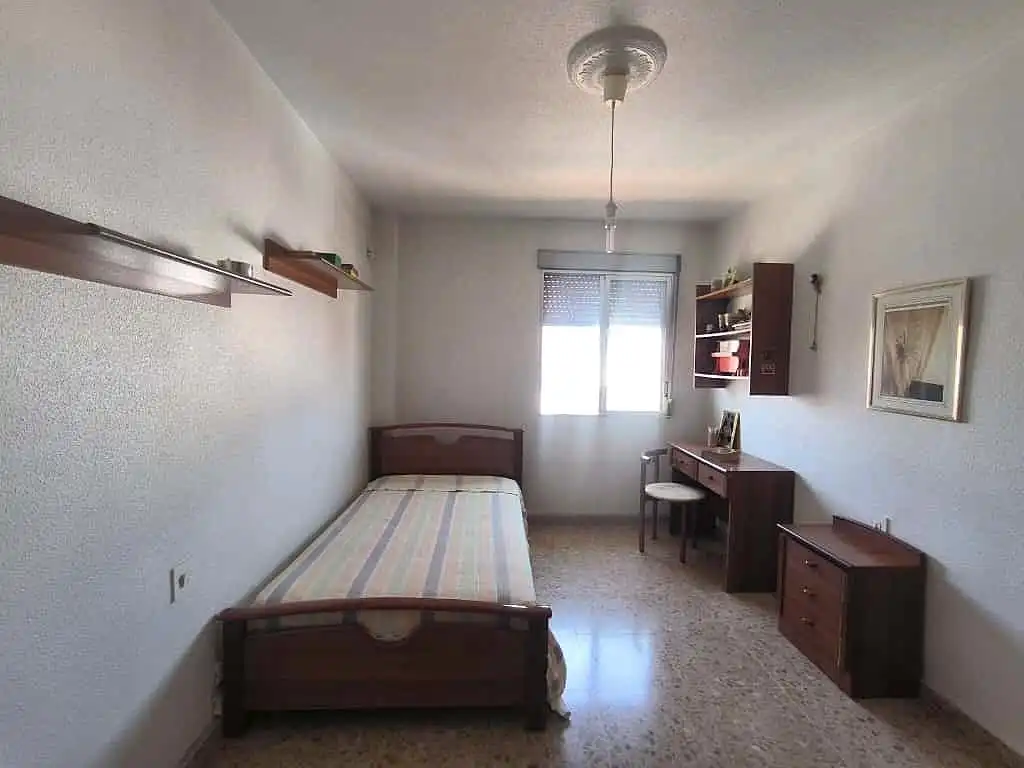 Schlafzimmer von Wohnung zum Verkauf in Mengíbar mit Klimaanlage, Terrasse und Möbliert