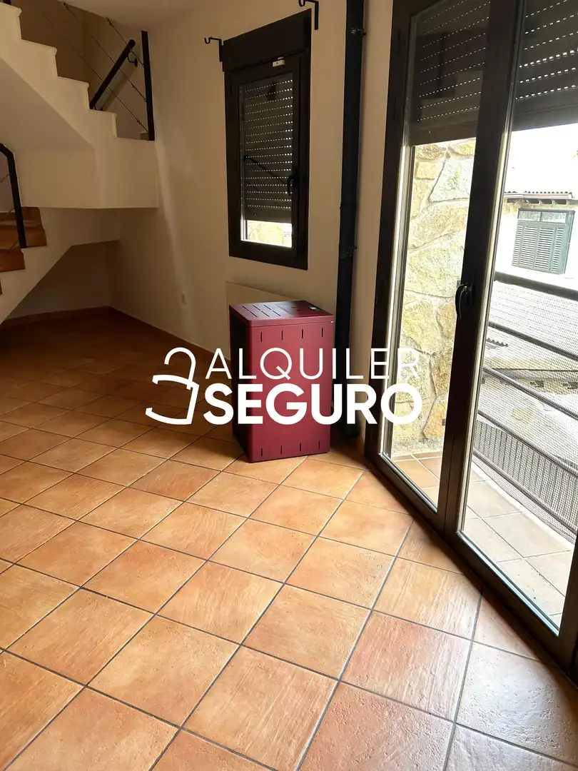 Außenansicht von Wohnung zur Miete in La Cabrera mit Heizung