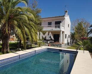 Vista exterior de Casa o xalet de lloguer en L'Eliana amb Aire condicionat, Calefacció i Jardí privat