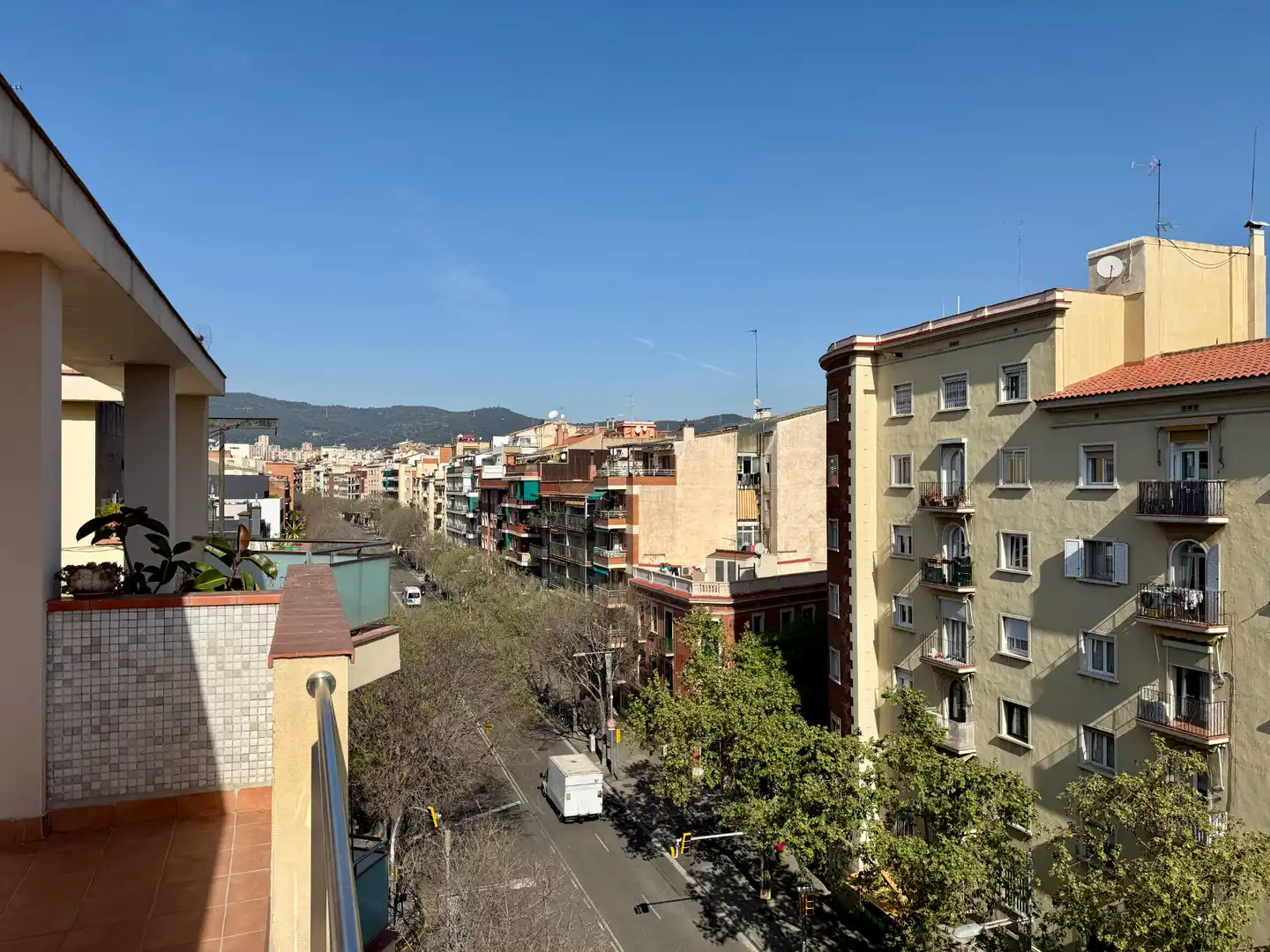 Außenansicht von Dachboden zum Verkauf in Barcelona mit Heizung, Terrasse und Balkon