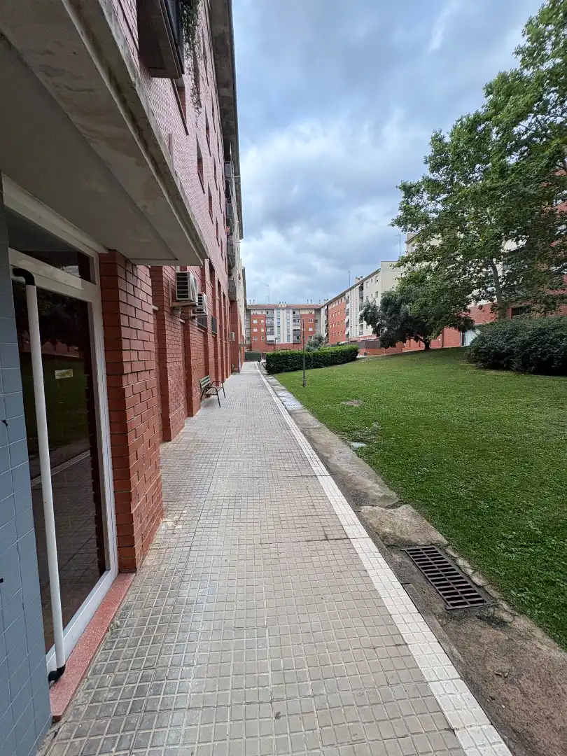 Exterior view of Flat for sale in Terrassa  with Air Conditioner, Heating and Private garden