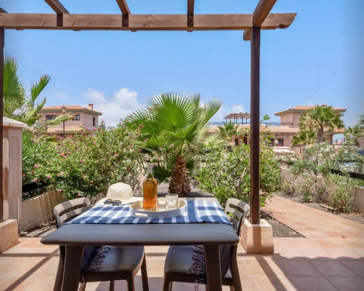 Terrassa de Casa o xalet en venda en La Oliva amb Aire condicionat, Jardí privat i Terrassa