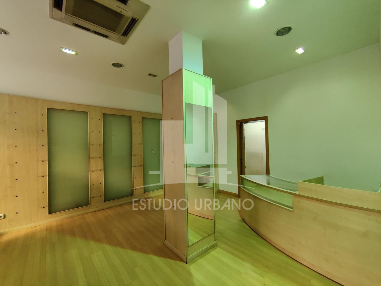 Premises for sale in Salamanca Capital  with Air Conditioner