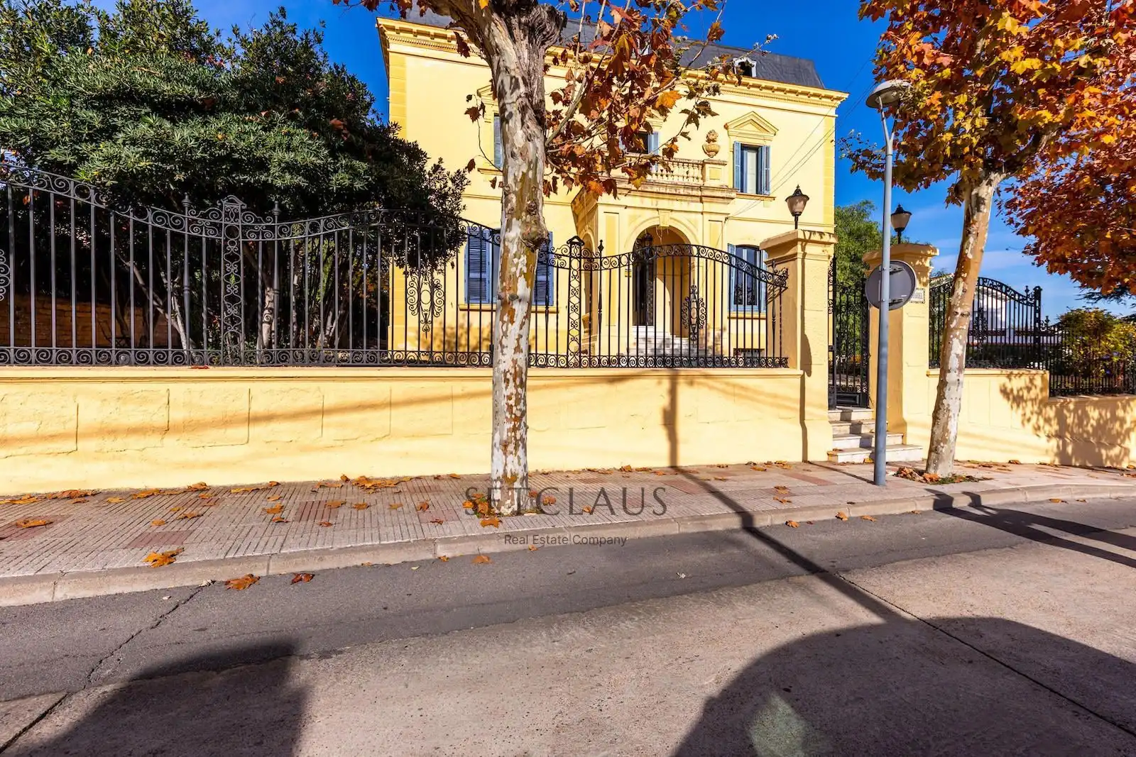 Vista exterior de Casa o chalet en venta en El Masnou con Calefacción, Terraza y Piscina