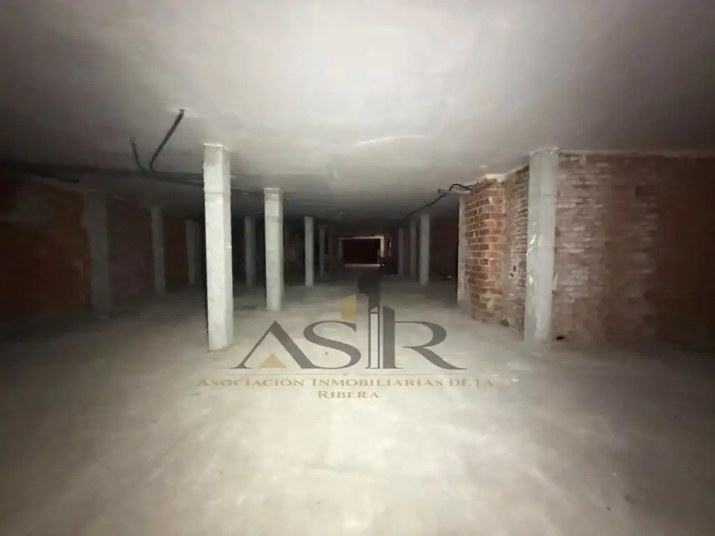 Local de alquiler en Carrer Santos, La Vila