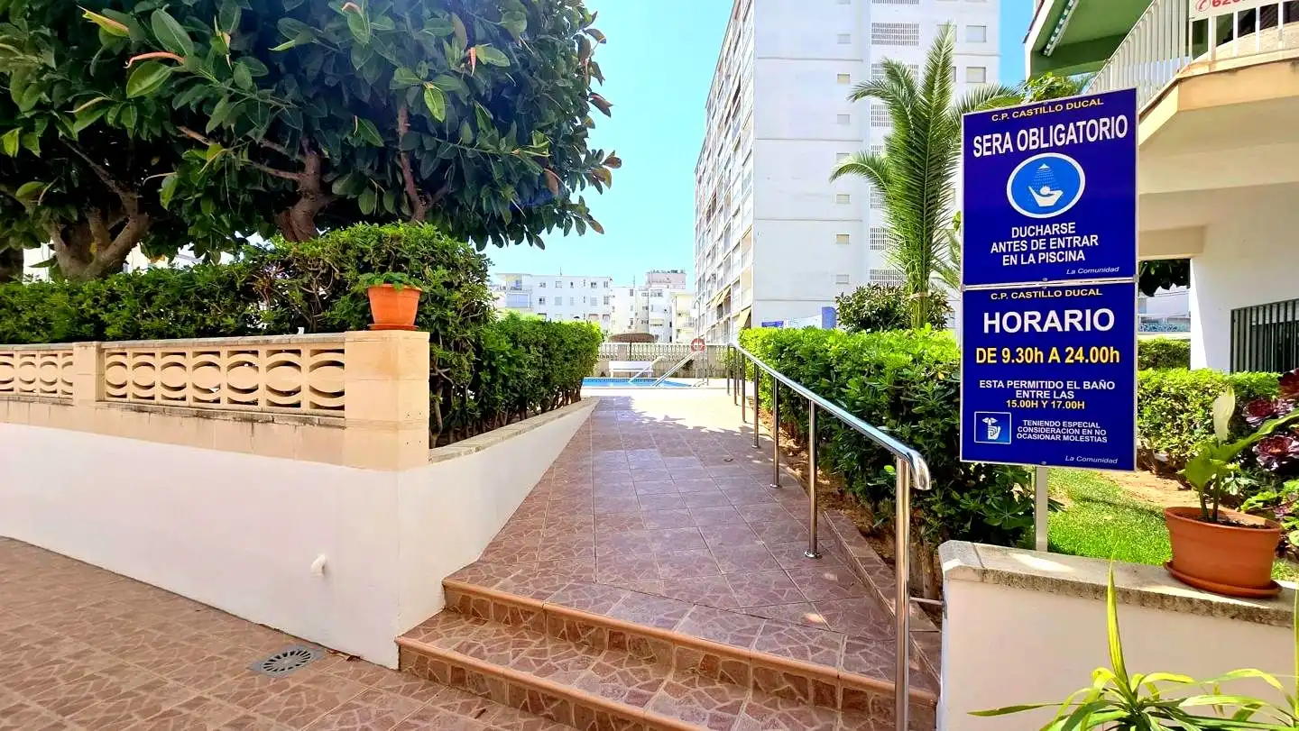 Außenansicht von Wohnungen zum Verkauf in Gandia mit Klimaanlage, Terrasse und Möbliert
