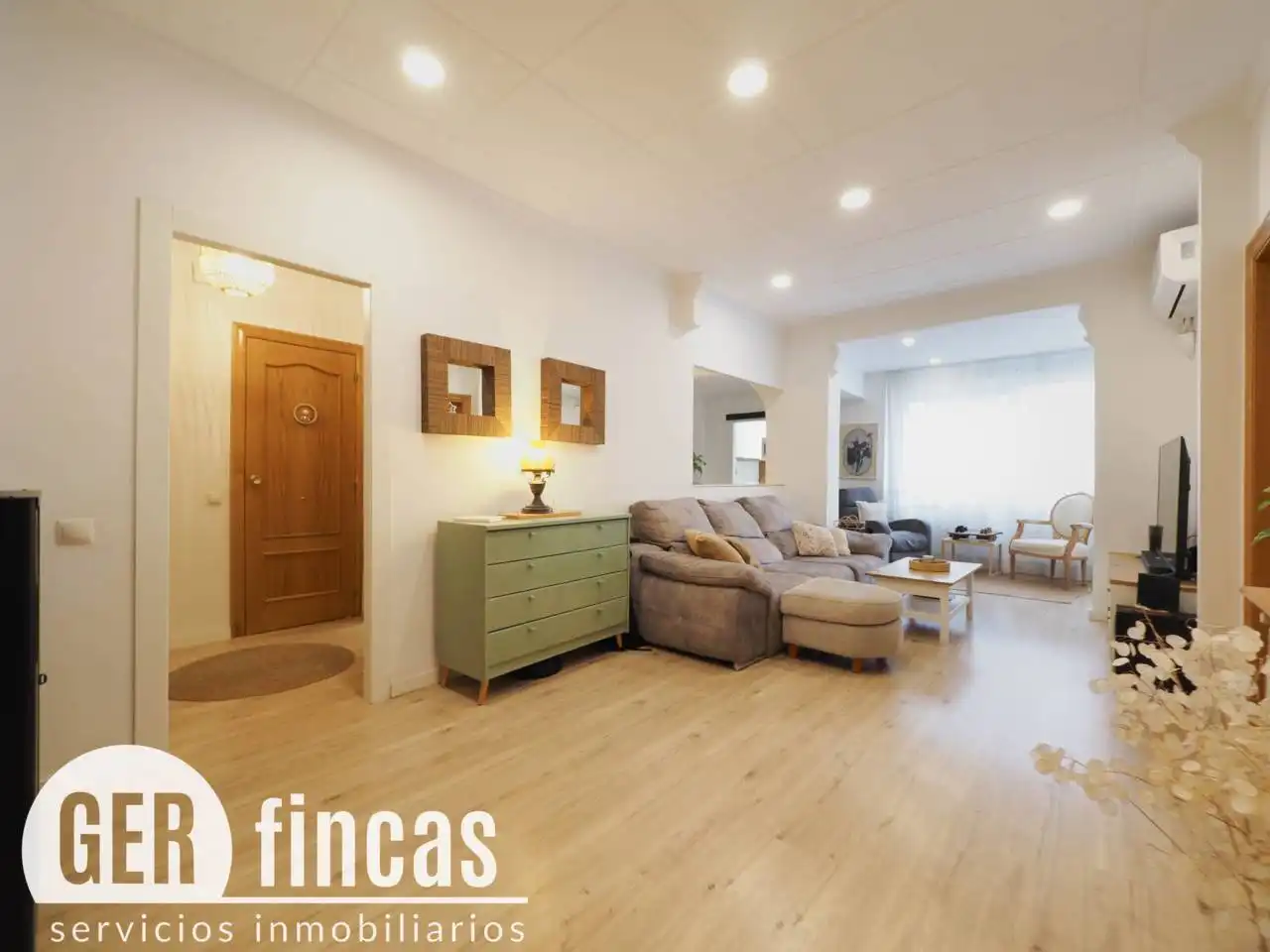 Flat with balcony for sale in Calle Travessera, imagen 12