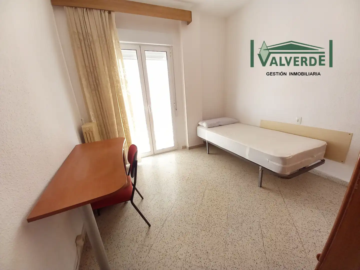 Schlafzimmer von Wohnung zur Miete in Granada mit Heizung, Möbliert und Waschmaschine