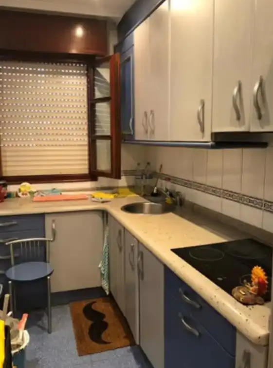 Cuina de Pis en venda en Torrelavega  amb Calefacció, Parquet i Terrassa