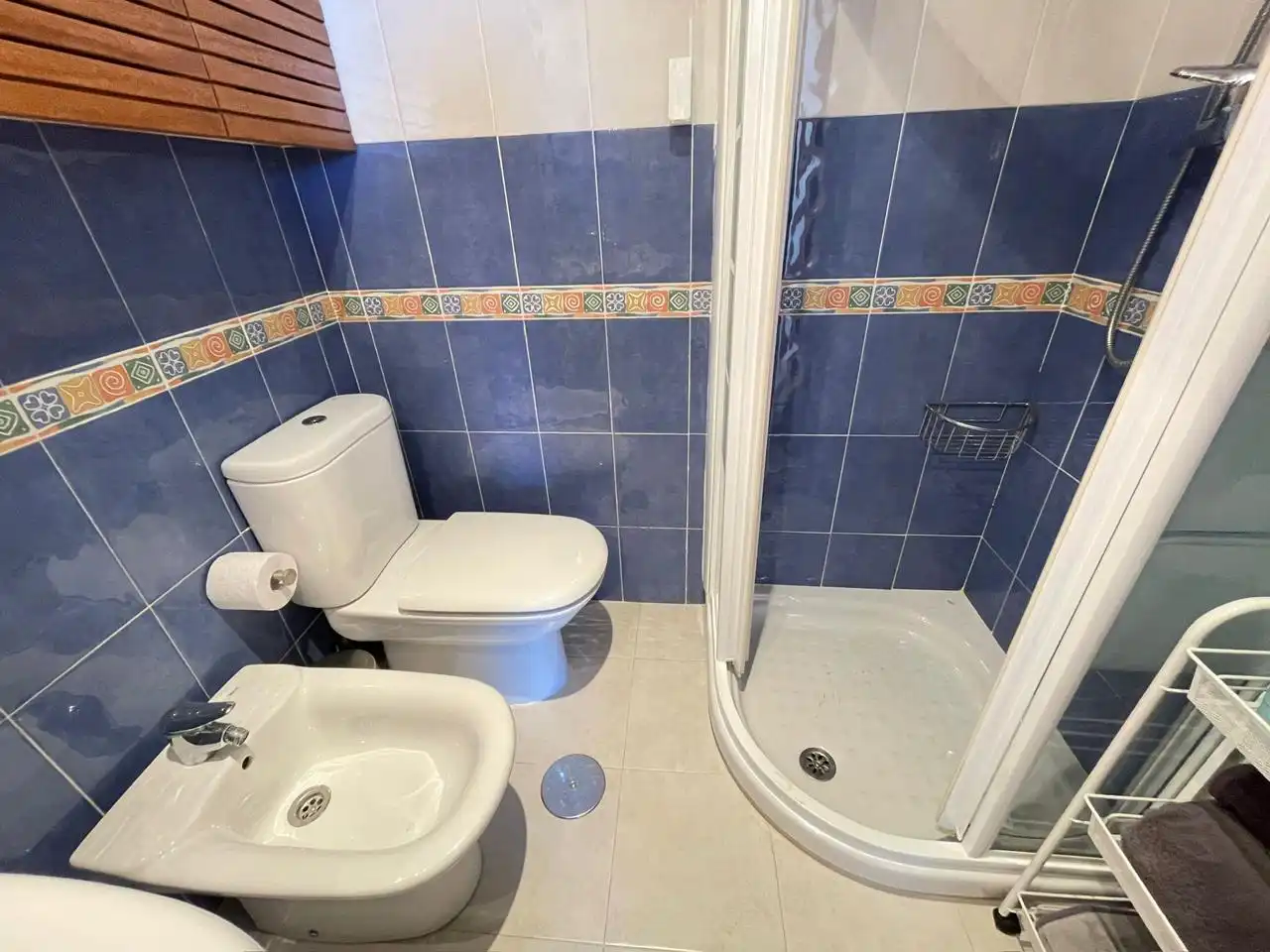 Badezimmer von Wohnungen zum Verkauf in La Manga del Mar Menor mit Heizung, Parkett und Terrasse