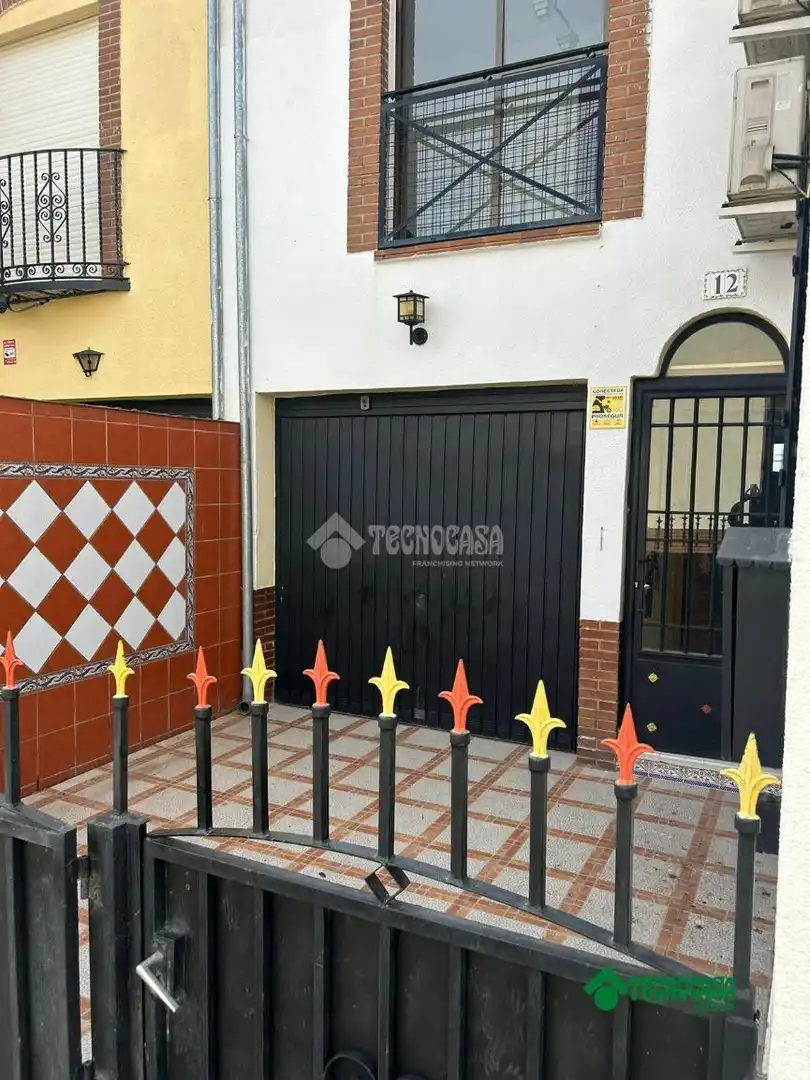 Vista exterior de Casa adosada en venta en Alcabón