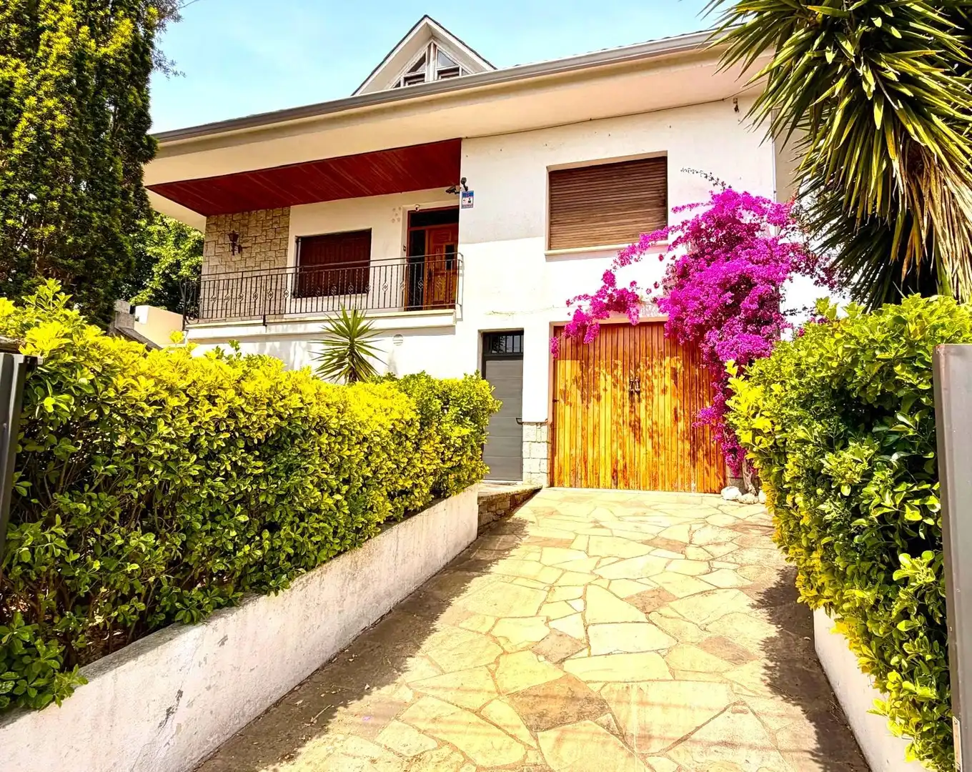 Exterior view of Houses for sale in Canovelles  with Private garden, Terrace and Swimming Pool