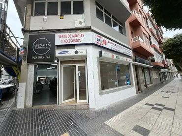 Gewerbefläche zum Verkauf in Calle Aguadulce 70