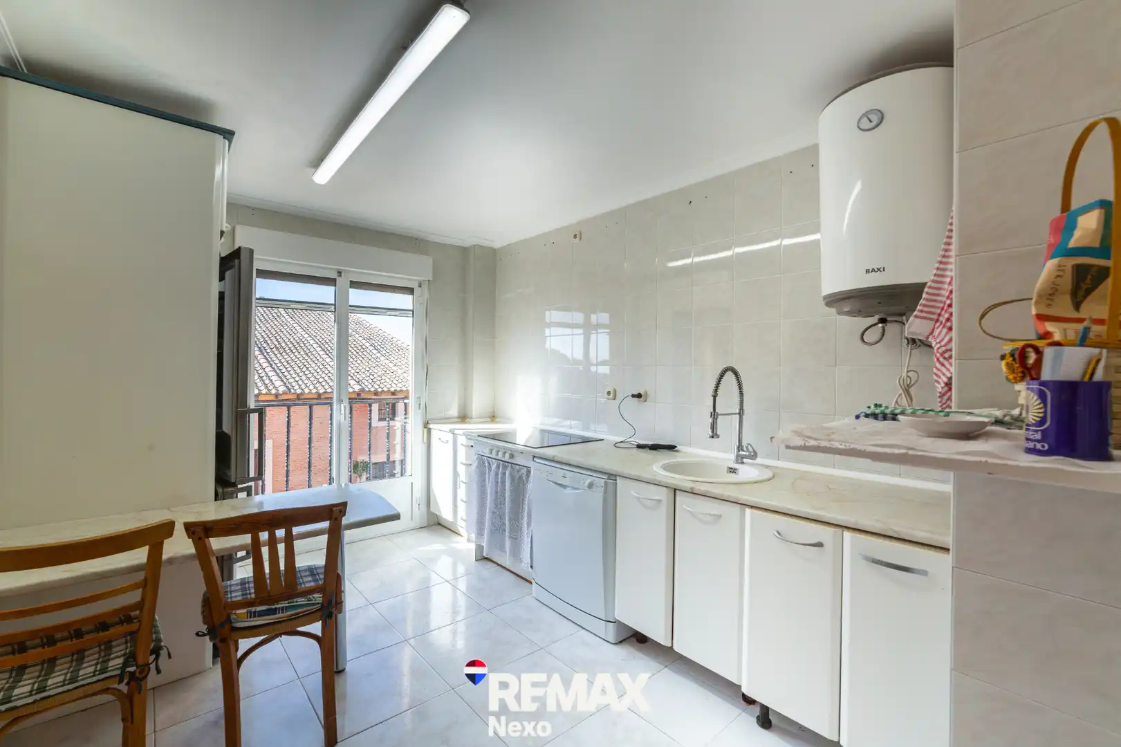 Kitchen of Flat for sale in Matapozuelos  with Heating, Furnished and Oven