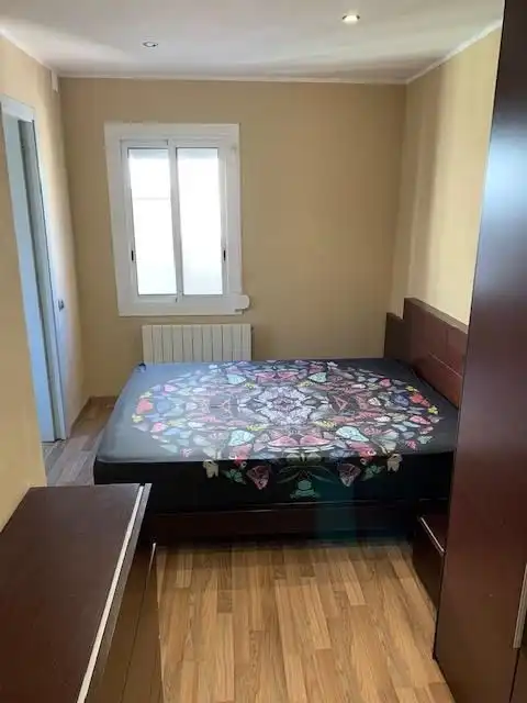 Bedroom of Attic for rent in L'Hospitalet de Llobregat  with Air Conditioner, Heating and Parquet flooring
