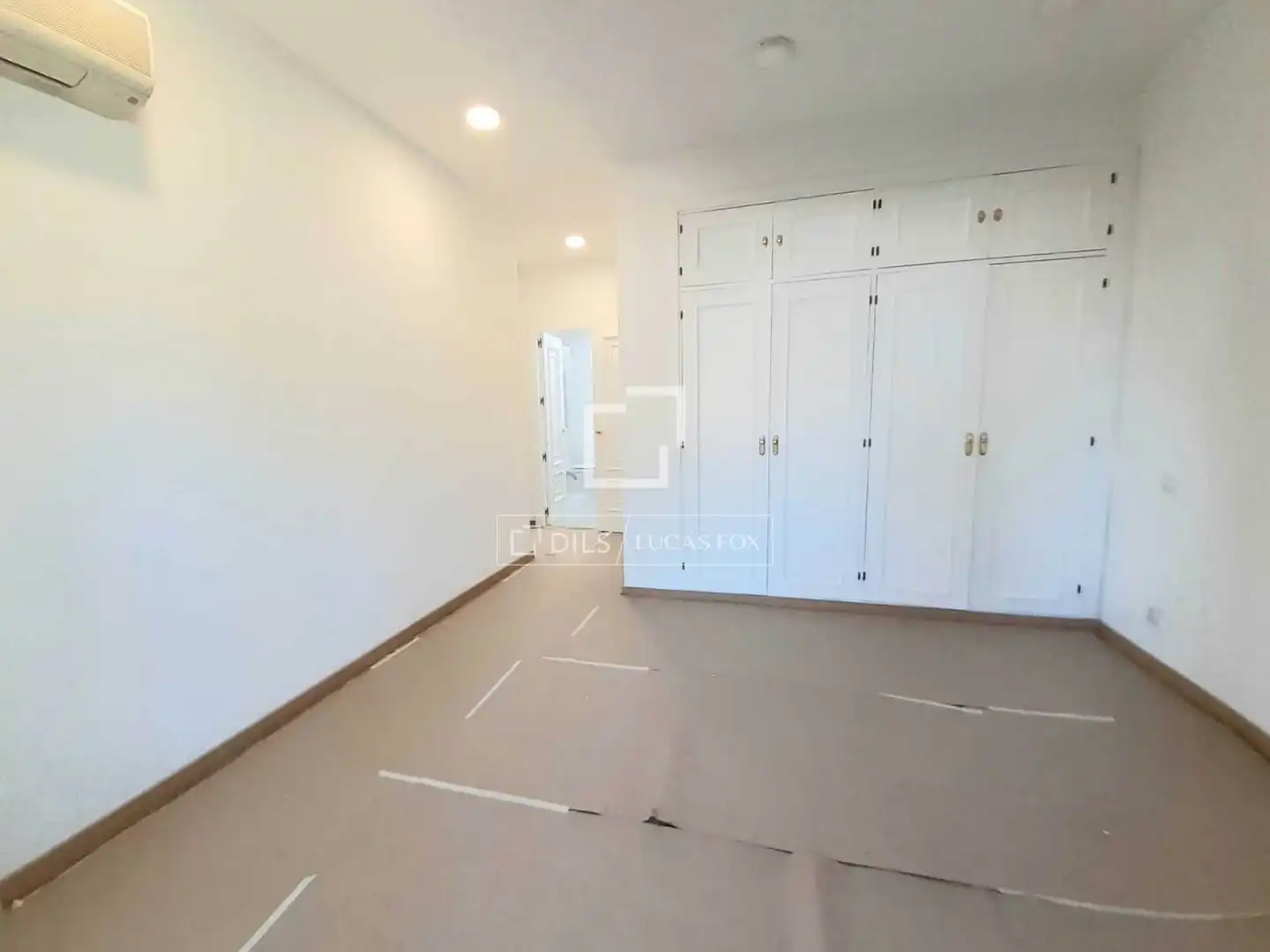 Flat for rent in Madrid  with Air Conditioner, Heating and Private garden