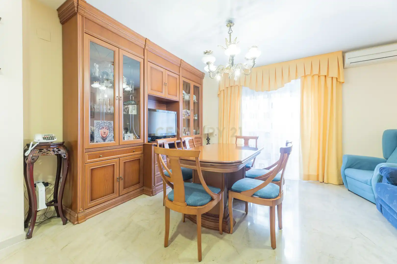 Comedor de Piso en venta en Valencia con Aire acondicionado, Trastero y Horno