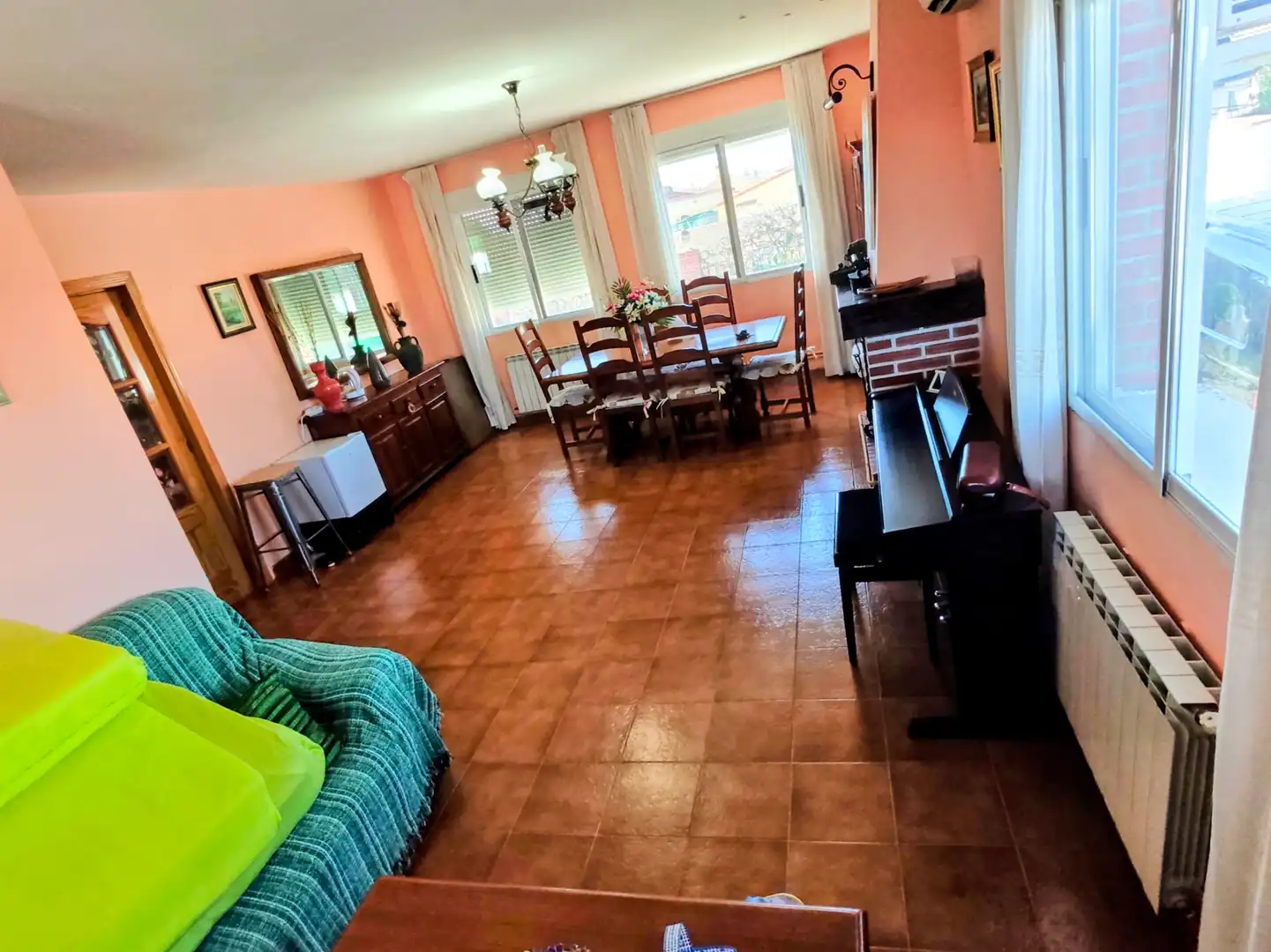 Sala de estar de Casa o chalet en venta en Móstoles con Calefacción, Jardín privado y Terraza