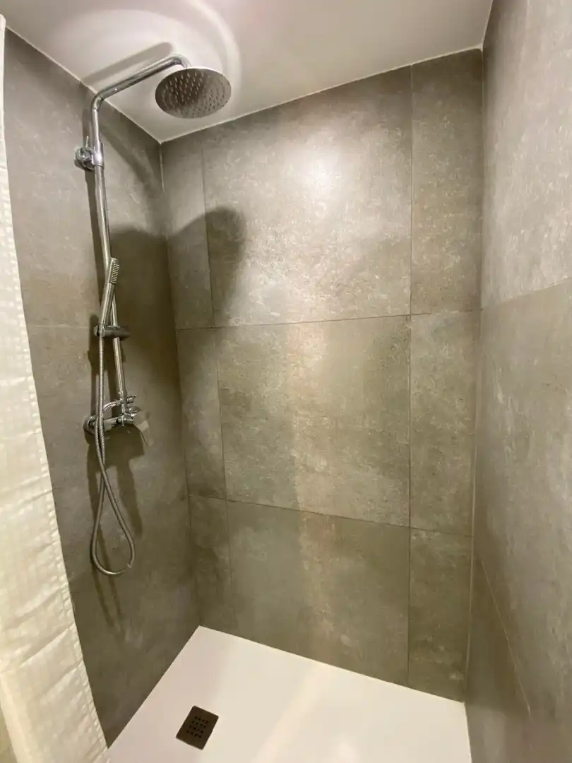 Bany de Apartament de lloguer en Torrevieja amb Aire condicionat, Moblat i Rentadora