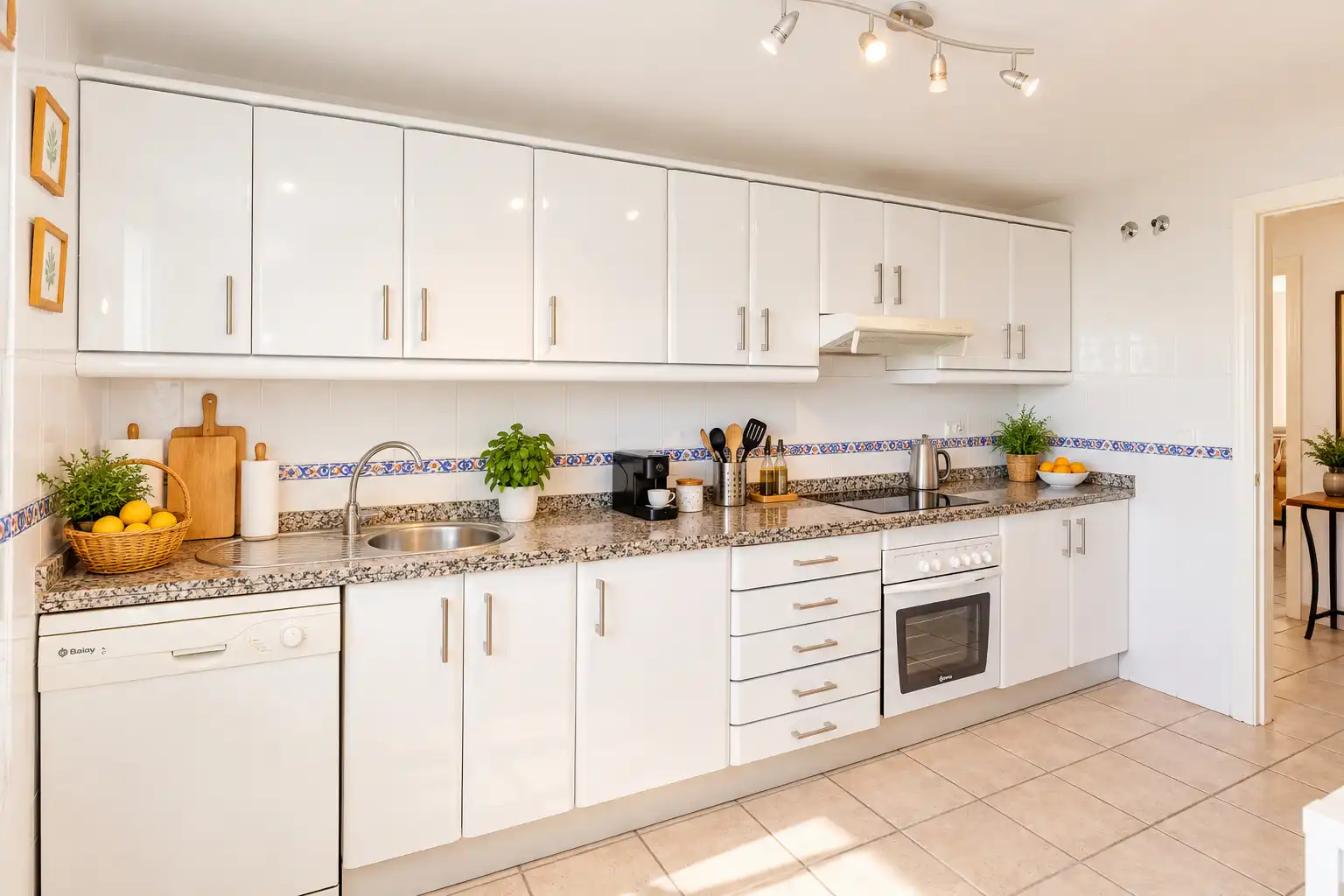 Apartment with pool for sale in Calle Las Azaleas, imagen 14