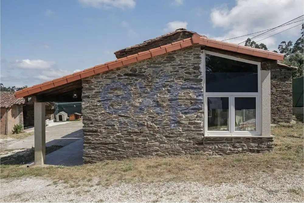 Außenansicht von Country house zum Verkauf in Touro mit Privatgarten und Terrasse