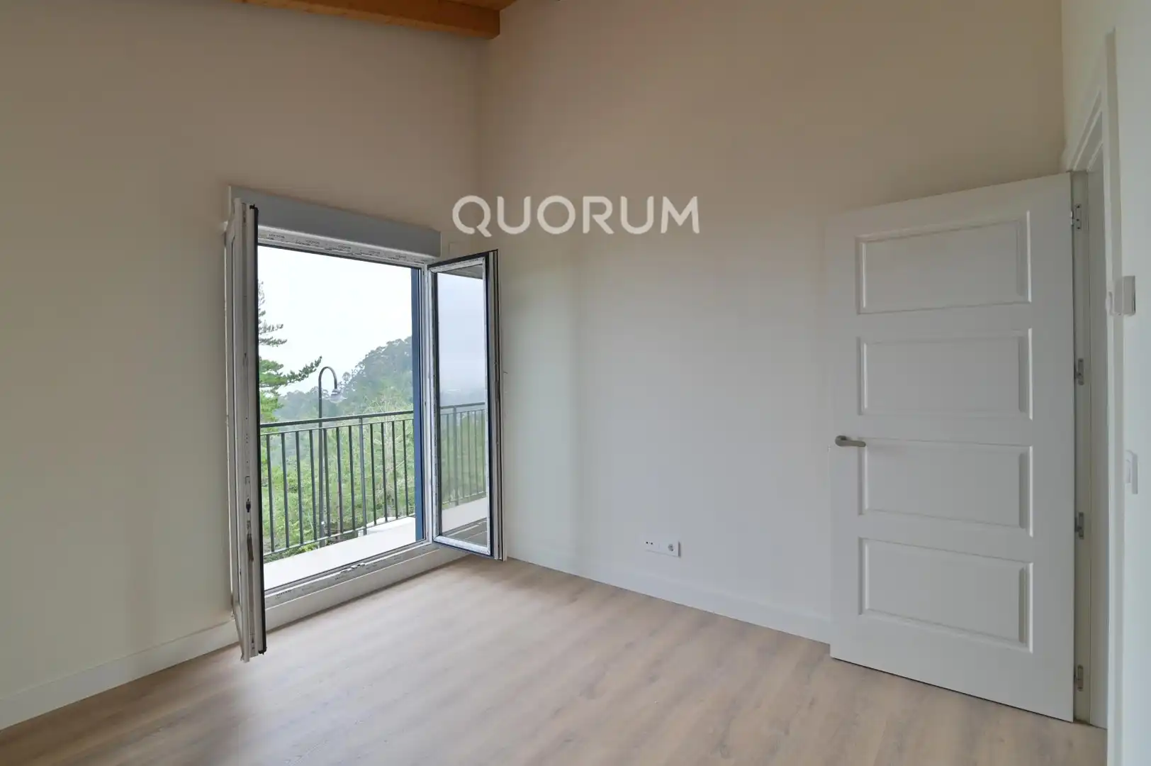 Habitación de Casa adosada en venta en Mungia con Calefacción, Jardín privado y Trastero