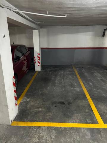 Garaje en Alquiler en Plaça d'Hondures, 32 en Ciutat Jardí