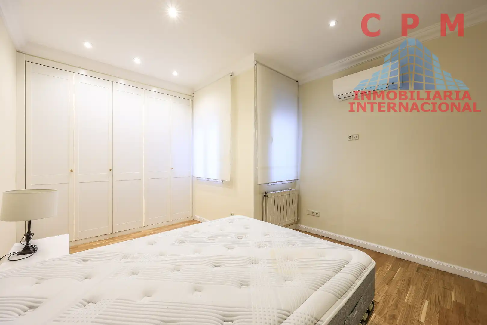 Bedroom of Flat for rent in Madrid  with Air Conditioner, Heating and Parquet flooring