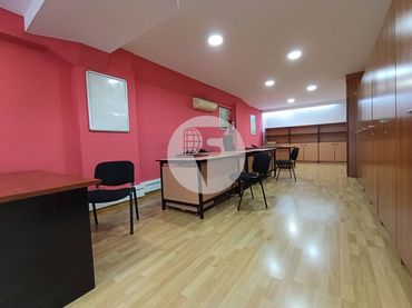 Local comercial en venta en Sants - Montjuïc