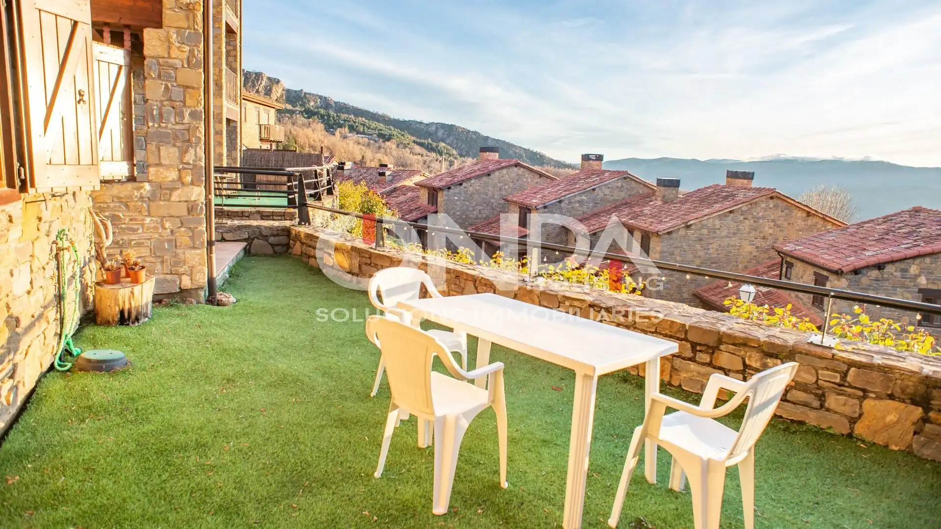 Terraza de Piso en venta en El Pont de Suert con Calefacción, Terraza y Amueblado