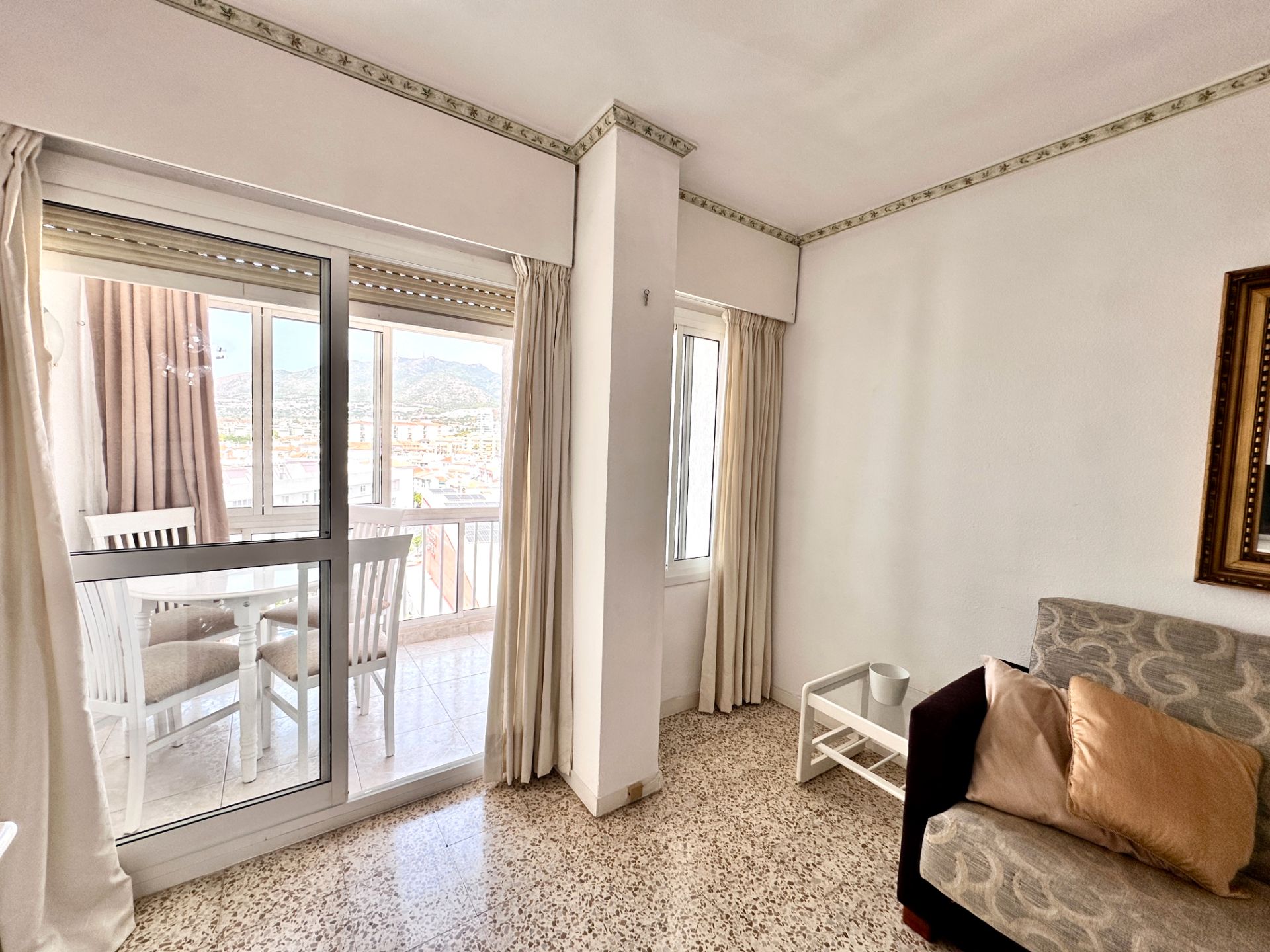 Dormitori de Apartament en venda en Benalmádena amb Terrassa, Moblat i Piscina comunitària