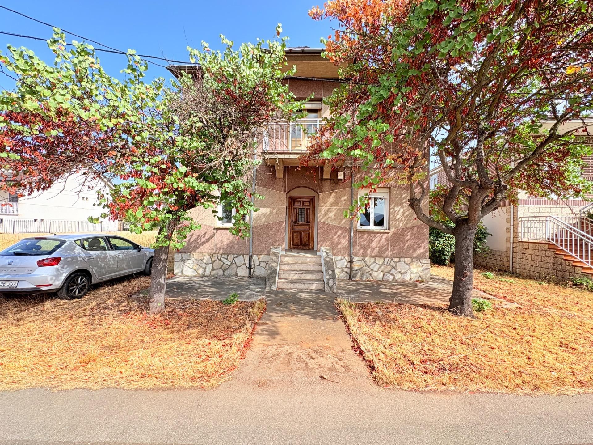 Exterior view of Residential for sale in Ponferrada