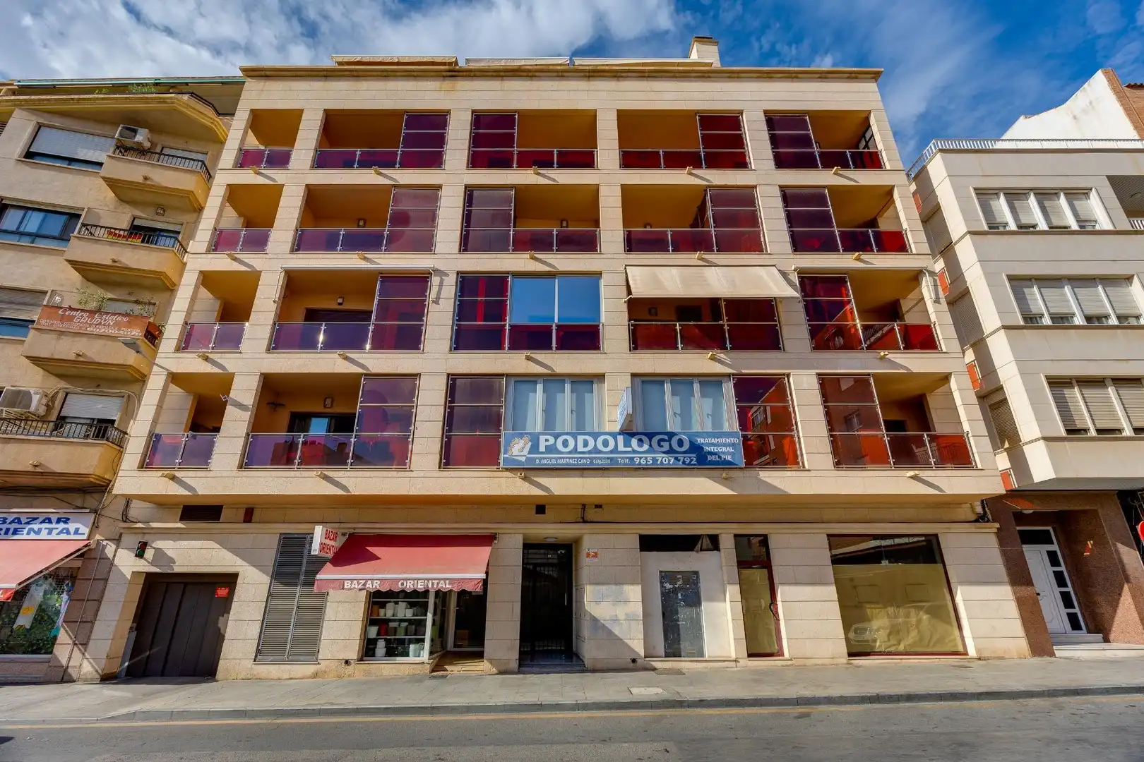 Vista exterior de Apartament en venda en Centro
