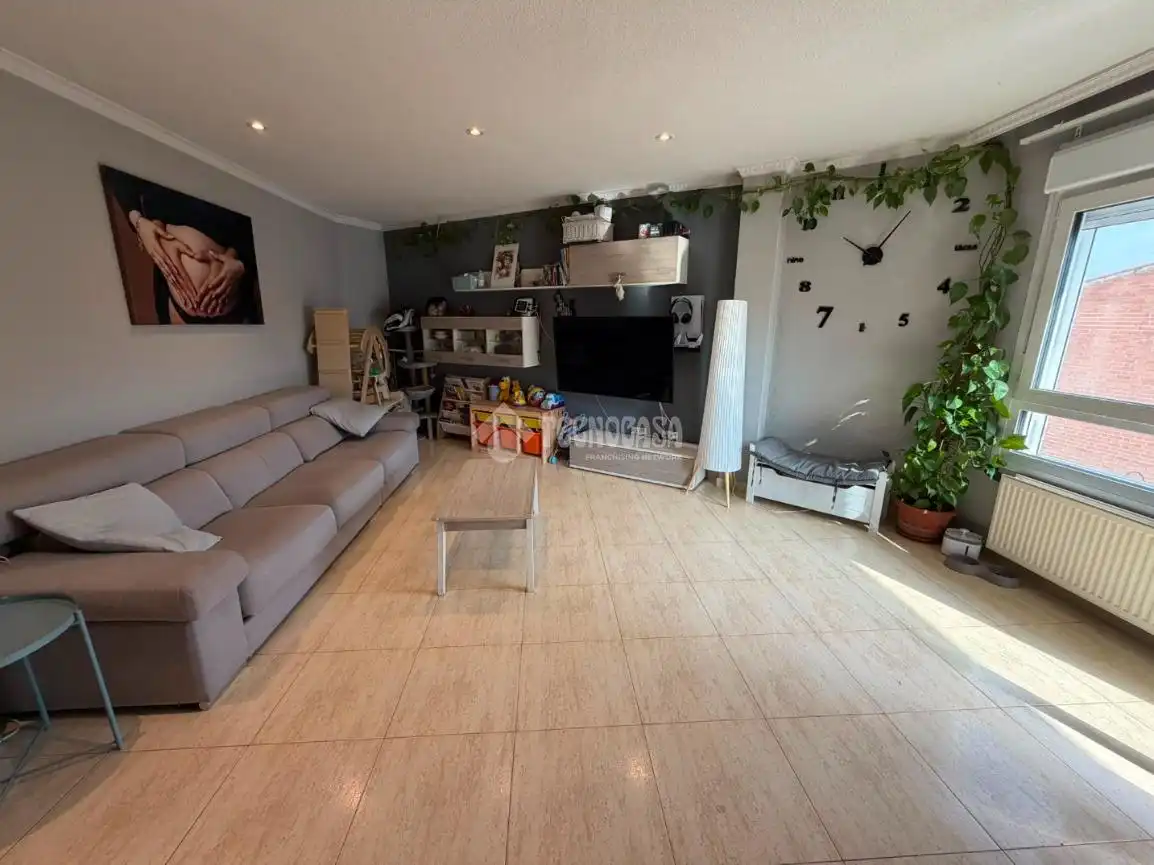 Sala d'estar de Pis en venda en Galapagar amb Aire condicionat i Balcó