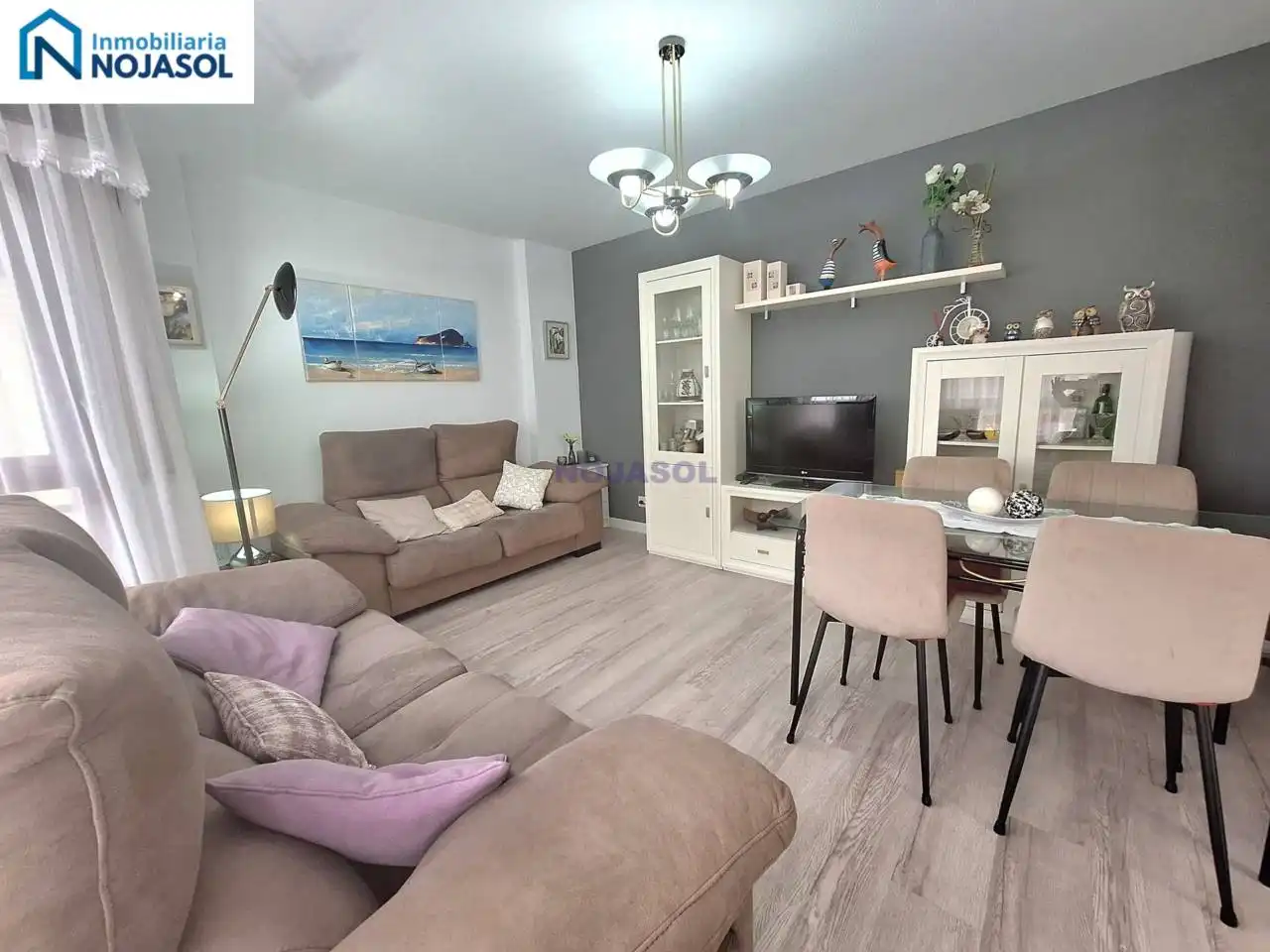 Wohnzimmer von Wohnungen zum Verkauf in Noja mit Heizung, Terrasse und Möbliert