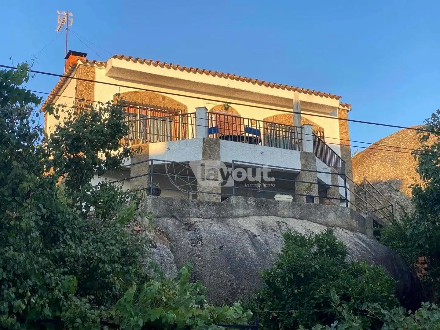 Exterior view of Houses for sale in Valencia de Alcántara  with Air Conditioner, Terrace and Storage room