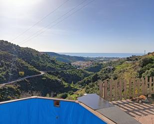 Vista exterior de Finca rústica de lloguer en Arenas amb Aire condicionat, Jardí privat i Piscina