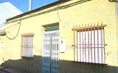 Vista exterior de Casa adosada en venda en Catral