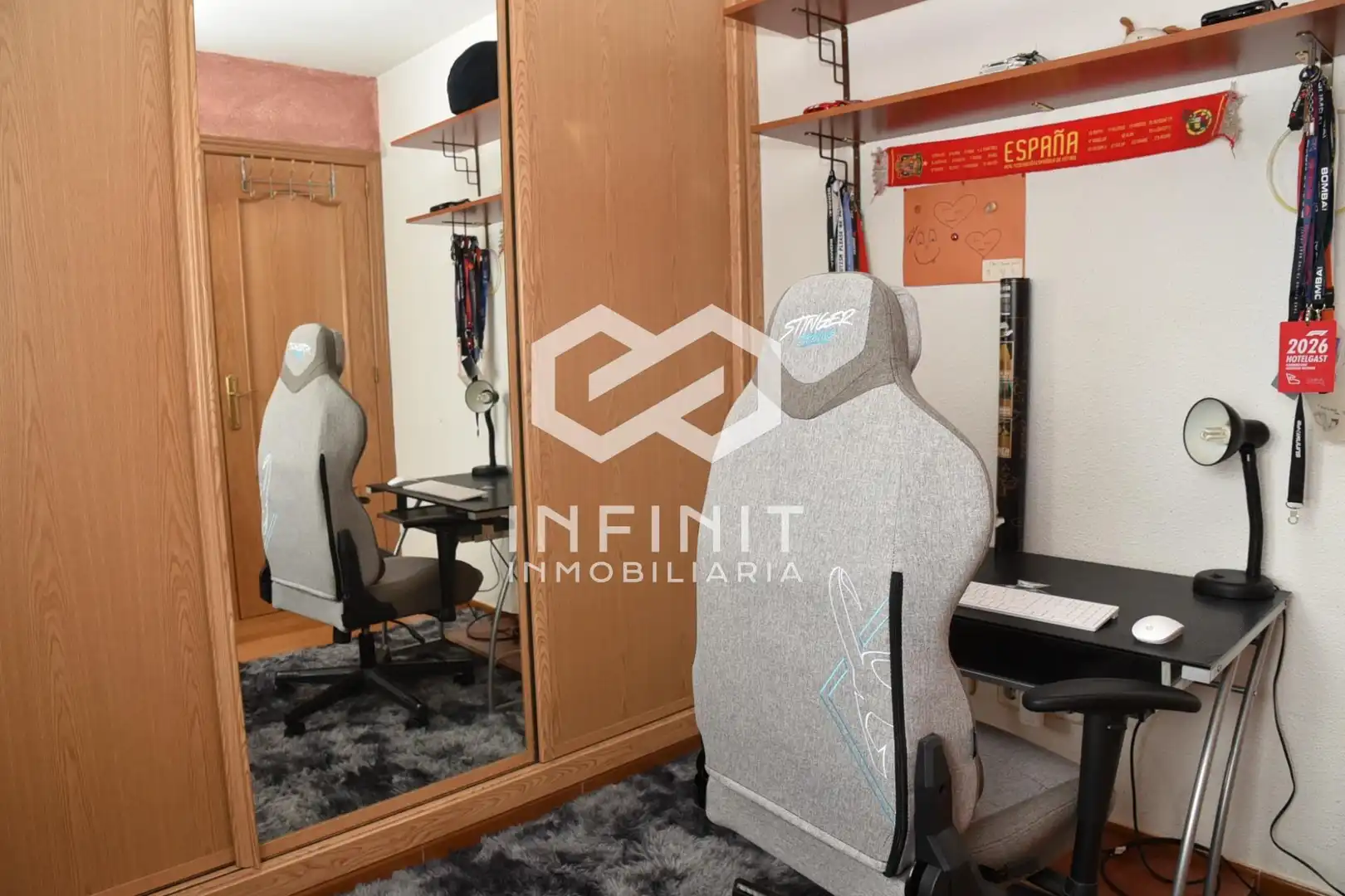 Bedroom of Flat for sale in Val